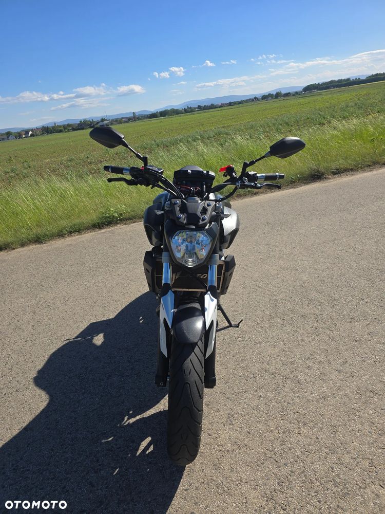 Yamaha MT - 14