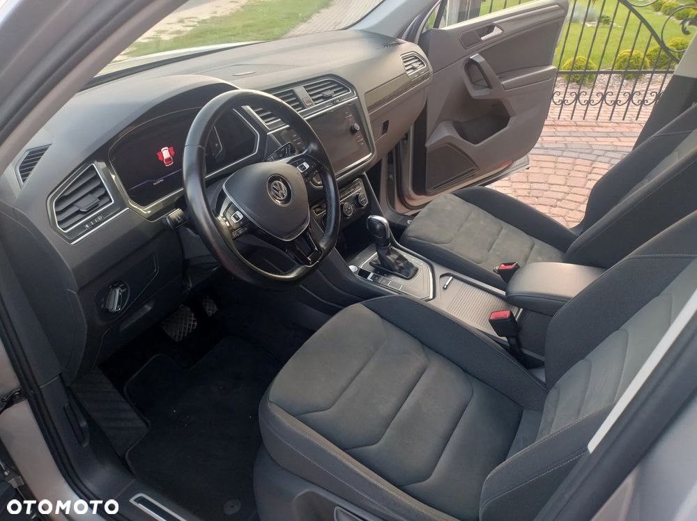 Volkswagen Tiguan 2.0 TDI SCR DSG R-Line - 22