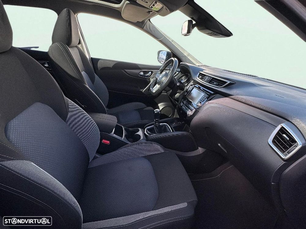 Nissan Qashqai 1.5 dCi N-Connecta 18 - 15