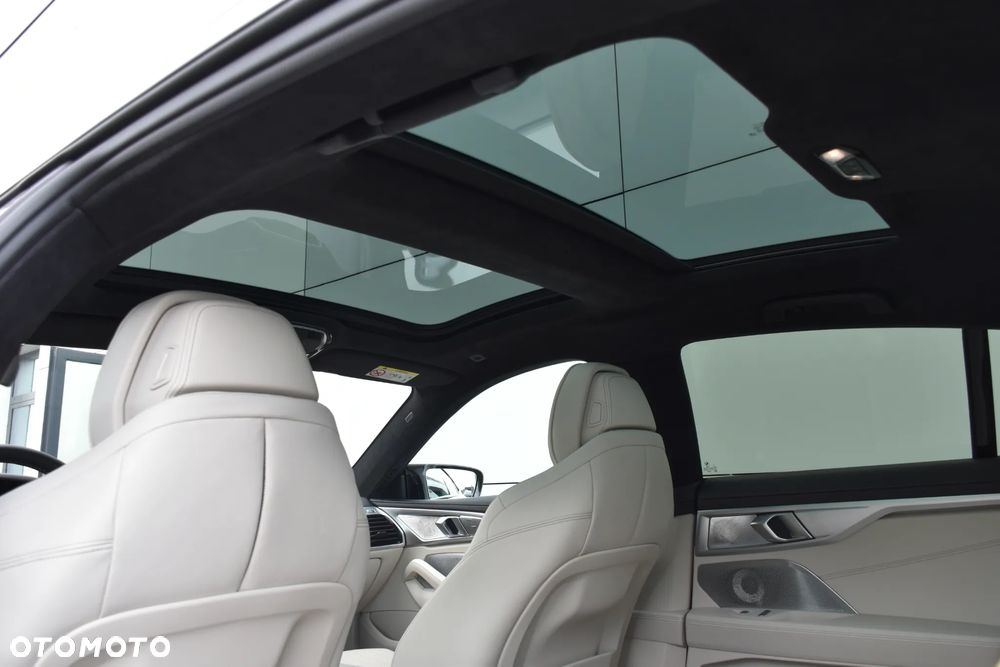 BMW Seria 8 - 28
