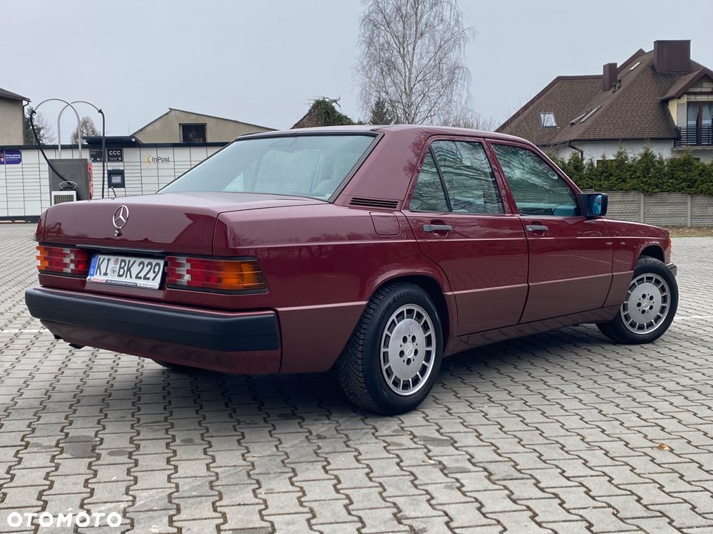Mercedes-Benz W201 (190) - 2