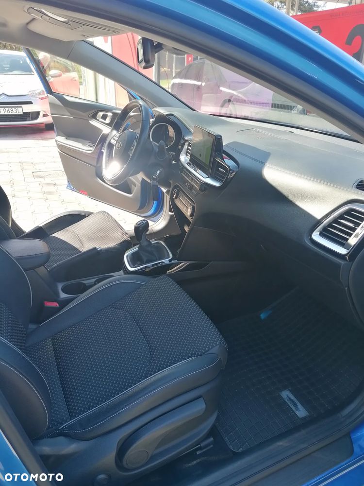 Kia Ceed 1.4 L Business Line - 14