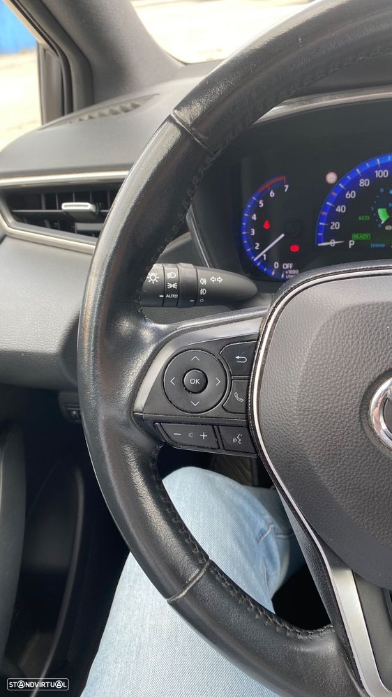 Toyota Corolla 1.8 Hybrid Comfort - 32