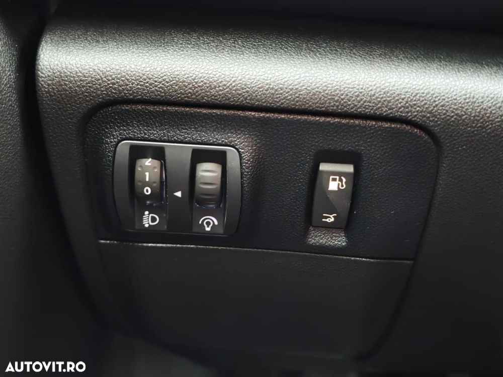 Renault Megane BLUE dCi 115 INTENS - 25