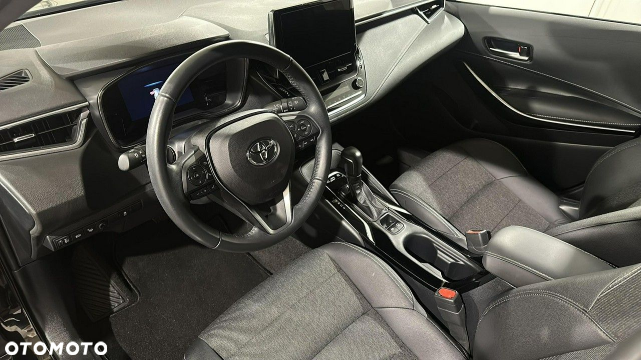 Toyota Corolla - 11