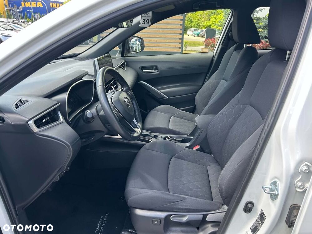 Toyota Corolla Cross - 12