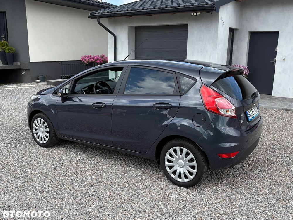 Ford Fiesta 1.25 Titanium EU5 - 6