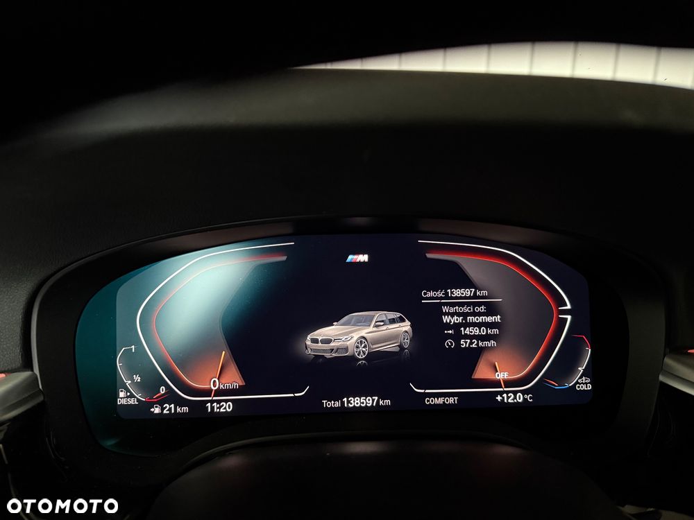 BMW Seria 5 520d M Sport - 29