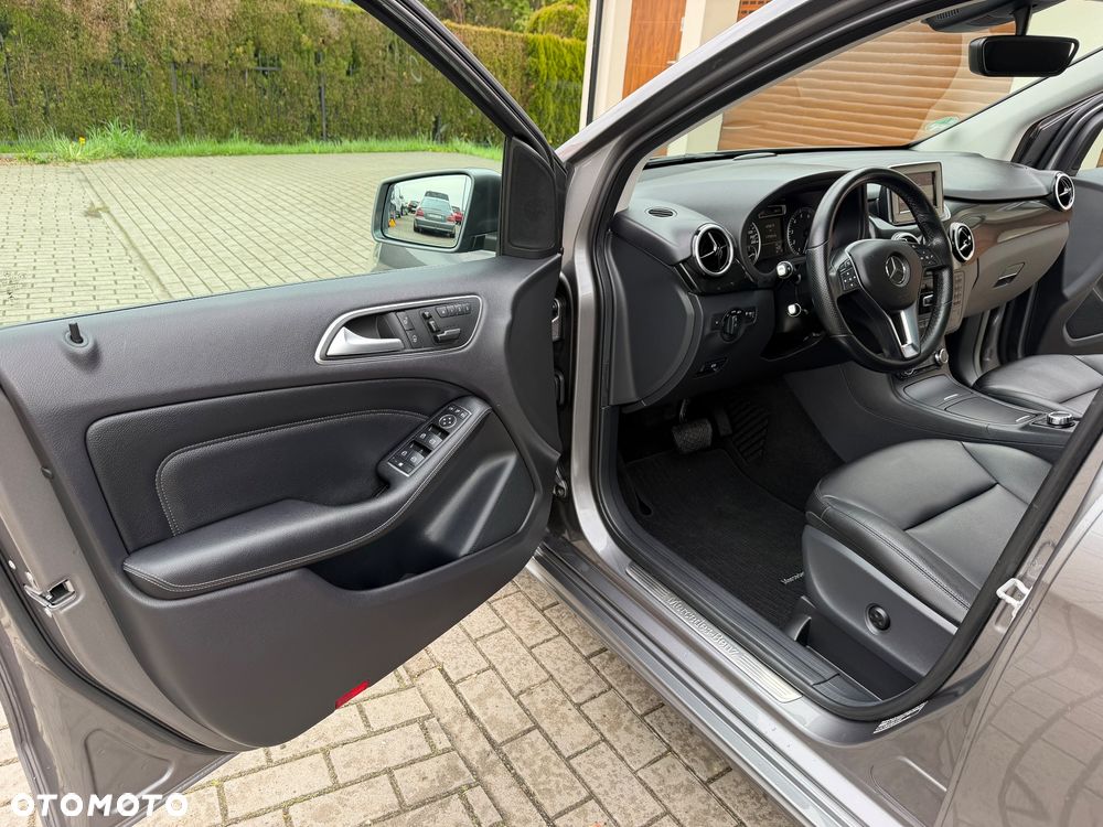 Mercedes-Benz Klasa B 180 7G-DCT Edition - 5