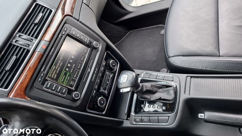 Skoda Superb 2.0 TDI Green tec DSG L&K - 23