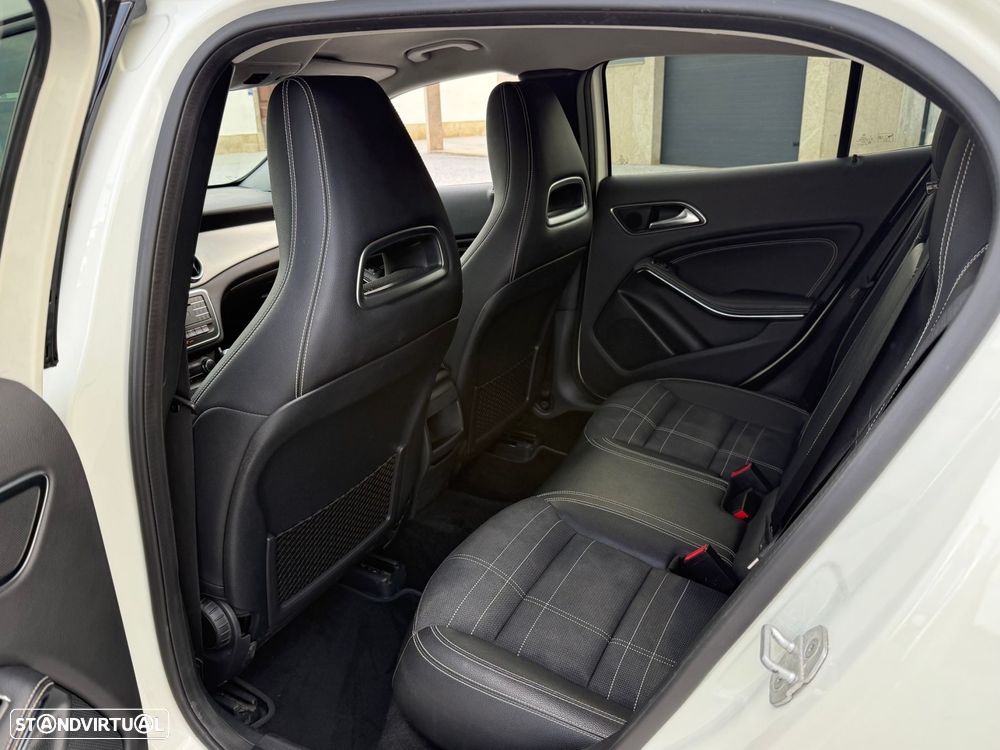 Mercedes-Benz GLA 180 d Style - 15