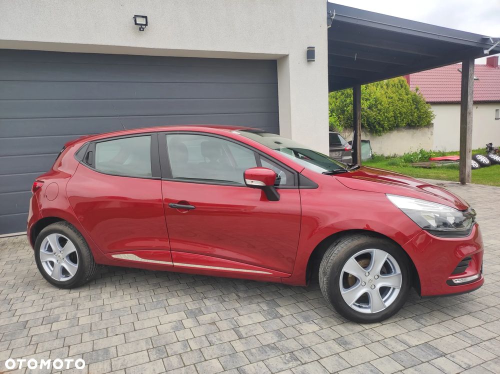 Renault Clio - 24