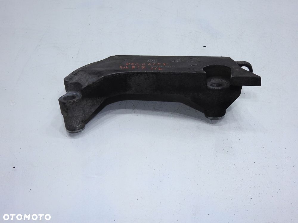 ŁAPA WSPORNIK SILNIKA VECTRA C 2.2 DIRECT 9156953 - 4
