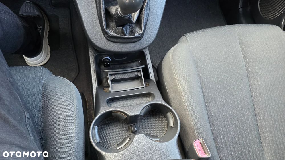 Kia Carens 2.0 CVVT EX Top - 25