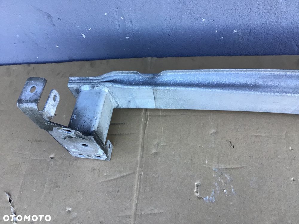 Belka przednia Audi A1 8X0 - 3