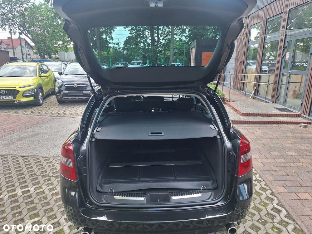 Renault Laguna dCi 180 FAP Initiale - 13