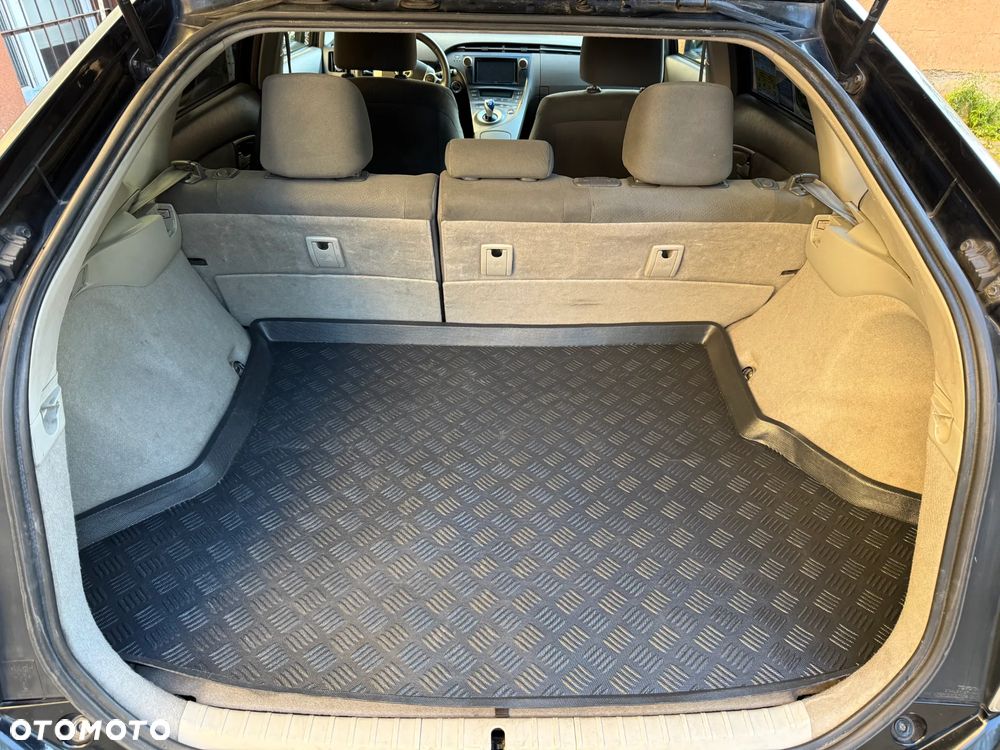 Toyota Prius - 10