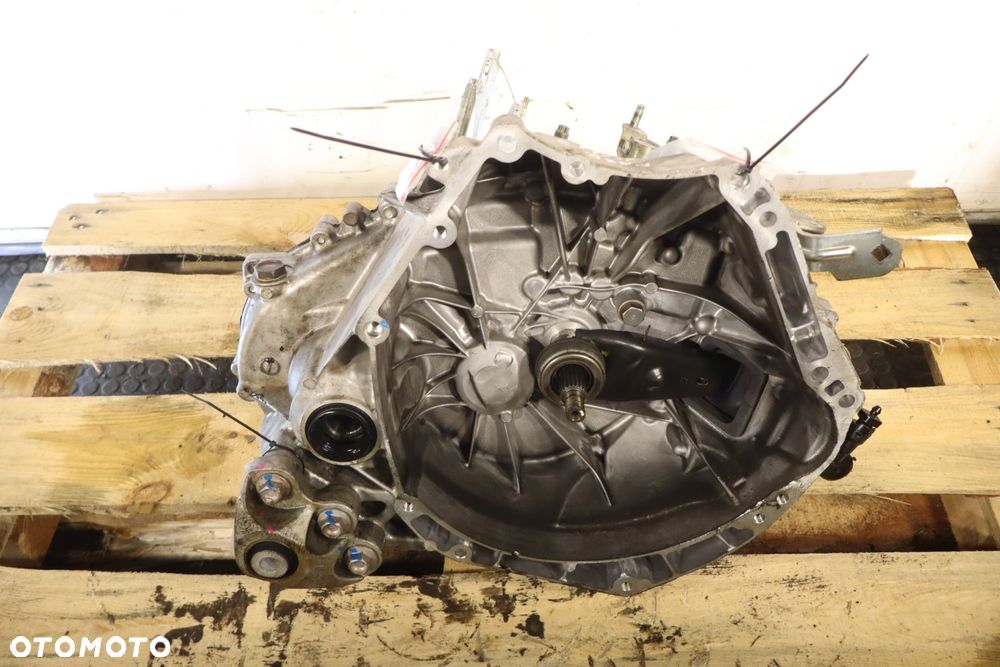 SKRZYNIA BIEGÓW 5 BIEGOWA 2 III 1.5SKY-G F6W30 - 5