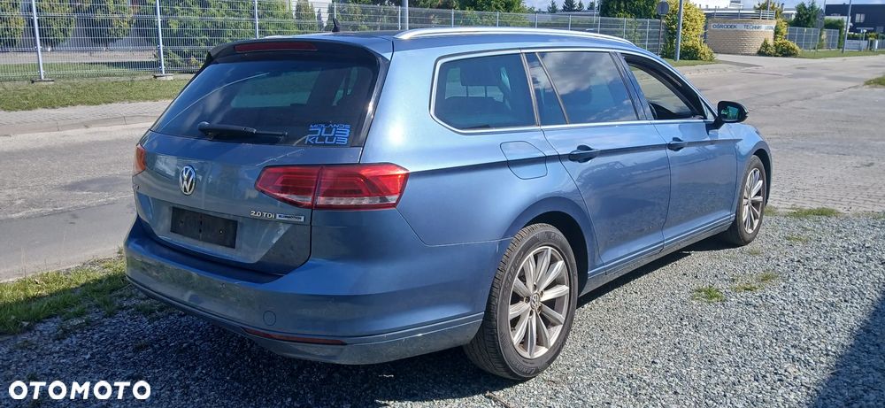 Volkswagen Passat 2.0 TDI (BlueMotion Technology) Comfortline - 4