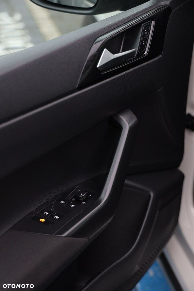 Volkswagen Taigo - 11