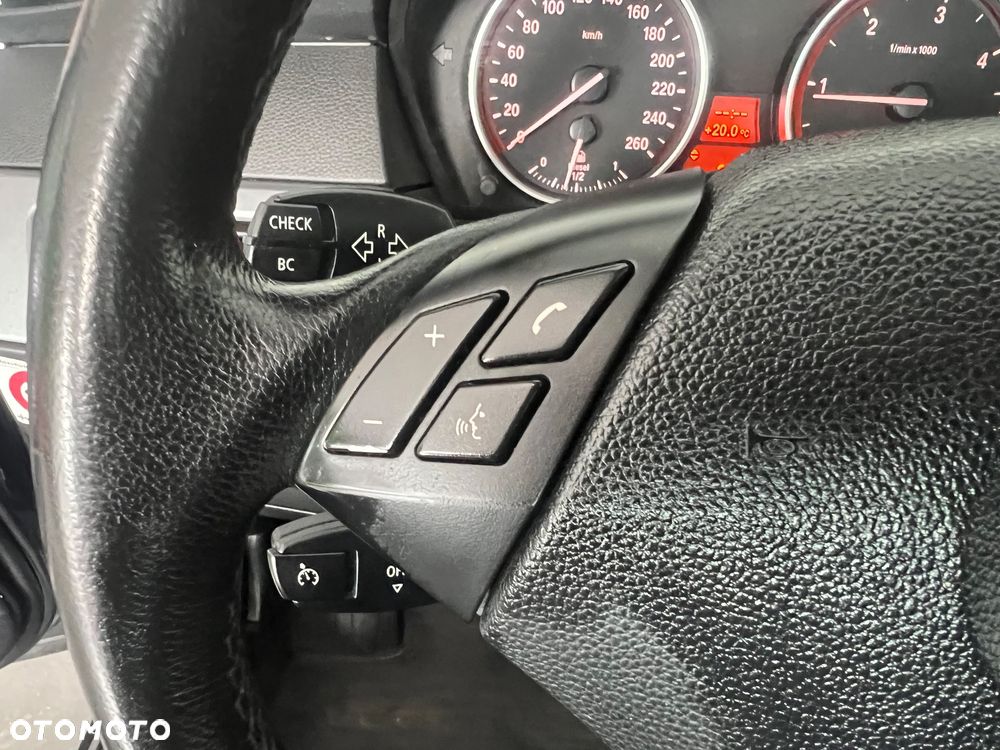 BMW Seria 5 520d - 30