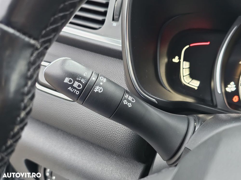 Renault Kadjar TCe 160 GPF BOSE EDITION - 25