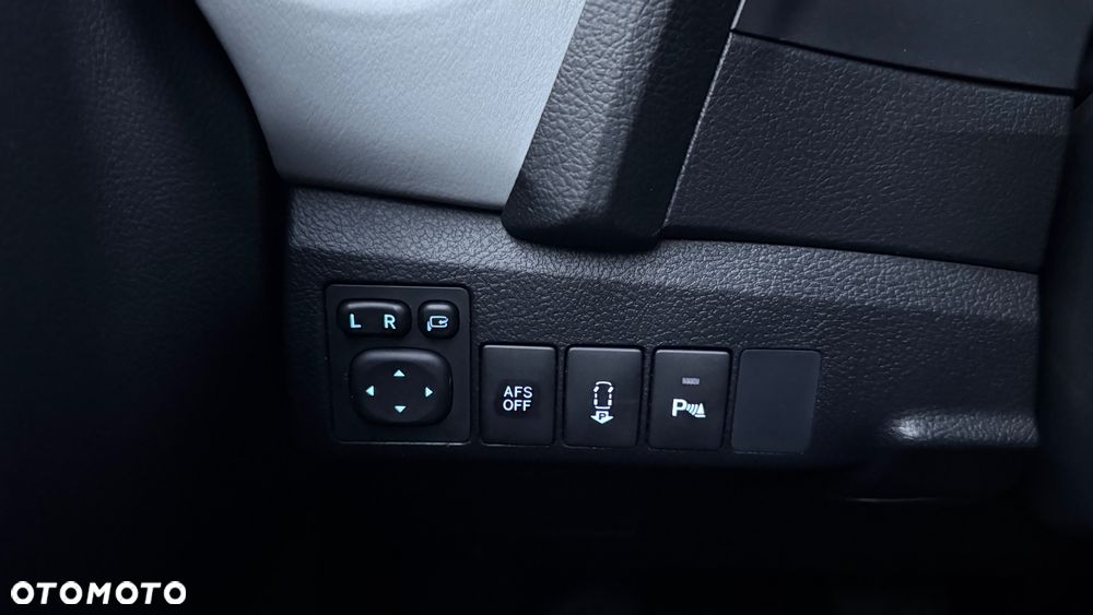 Toyota Auris 1.8 HSD Prestige NAVI - 19