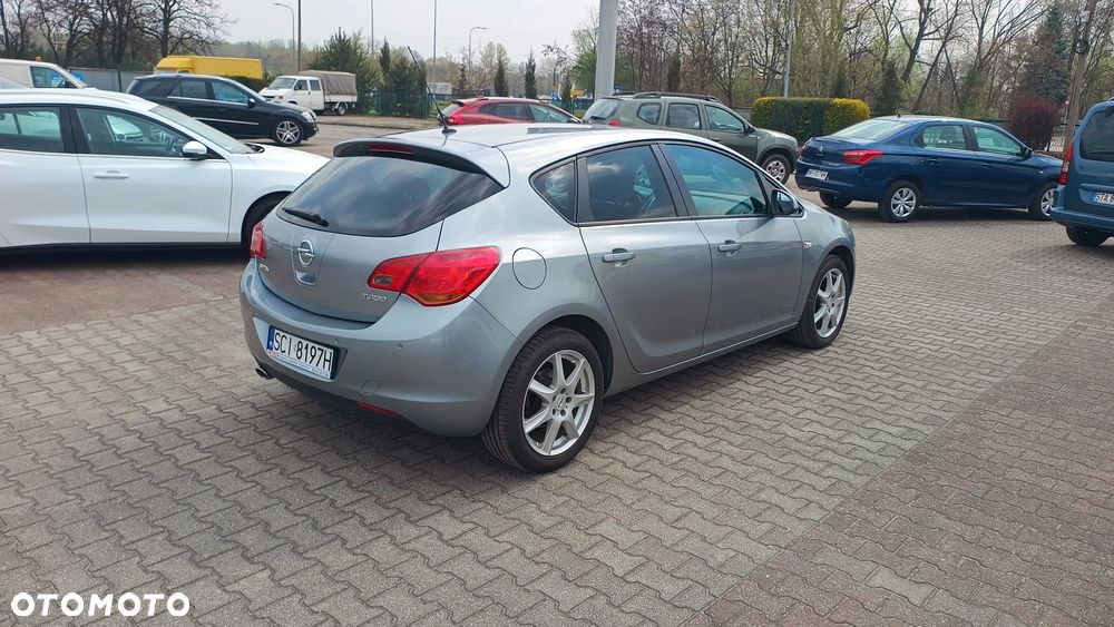 Opel Astra 1.4 T Enjoy - 18