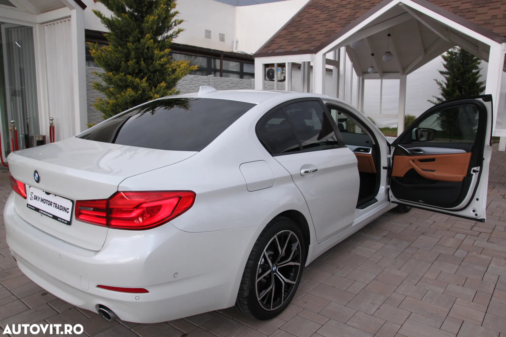 BMW Seria 5 520d AT - 14