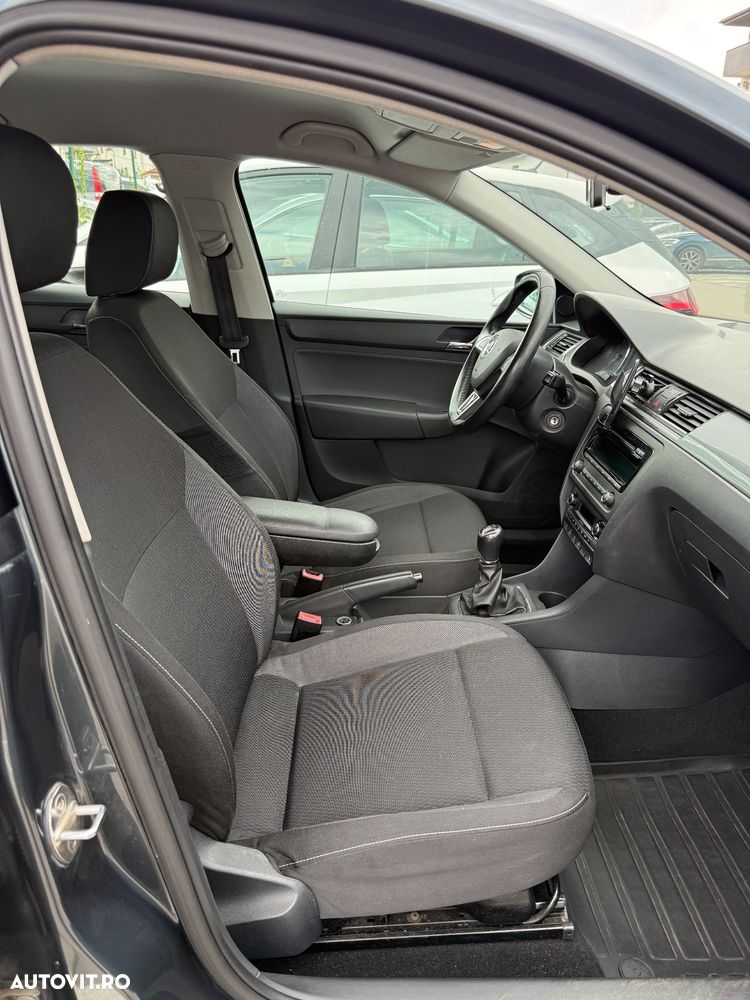 Skoda RAPID 1.2 TSI Ambition - 7