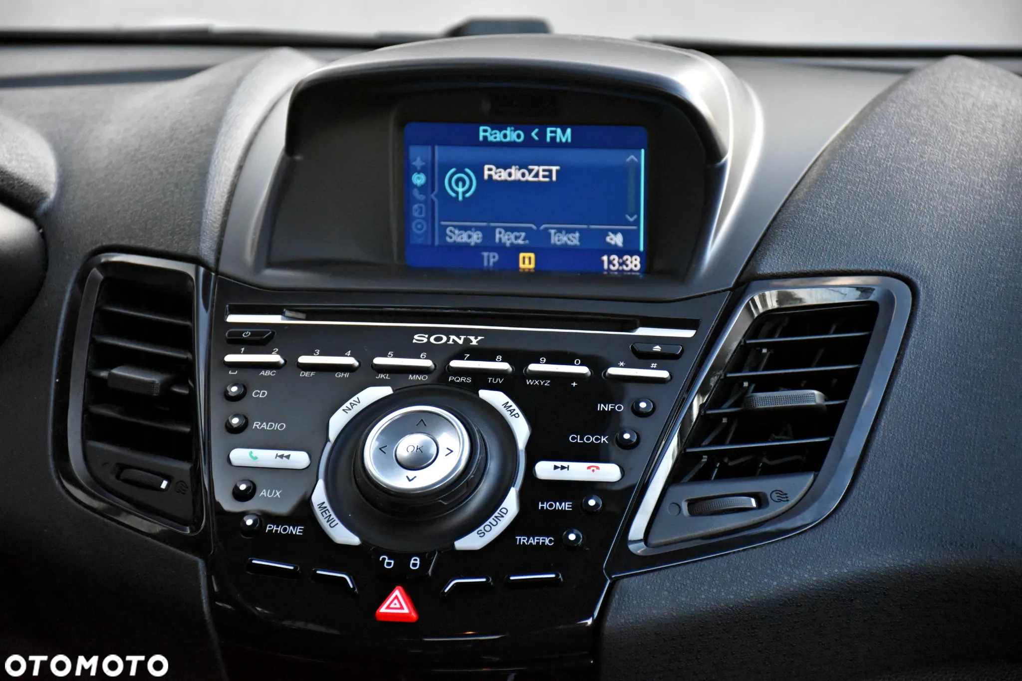 Ford Fiesta 1.0 EcoBoost Titanium - 34