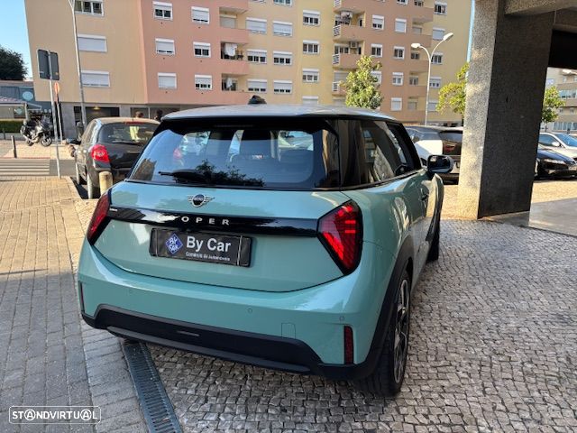 MINI 3 Portas Cooper C Classic M - 23
