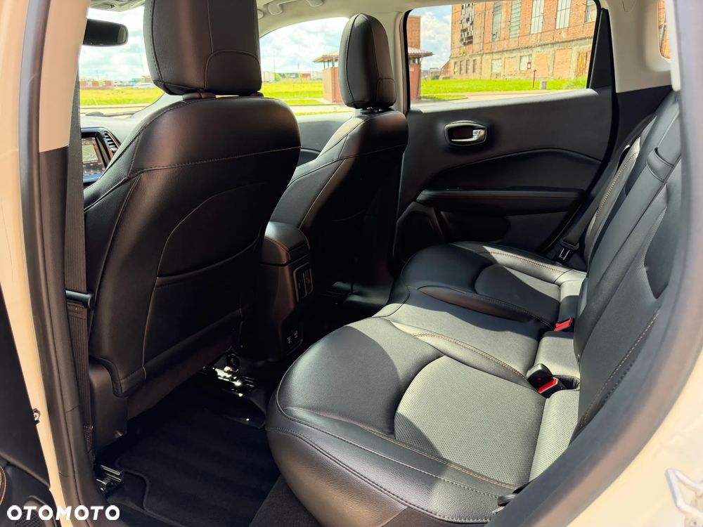 Jeep Compass - 15