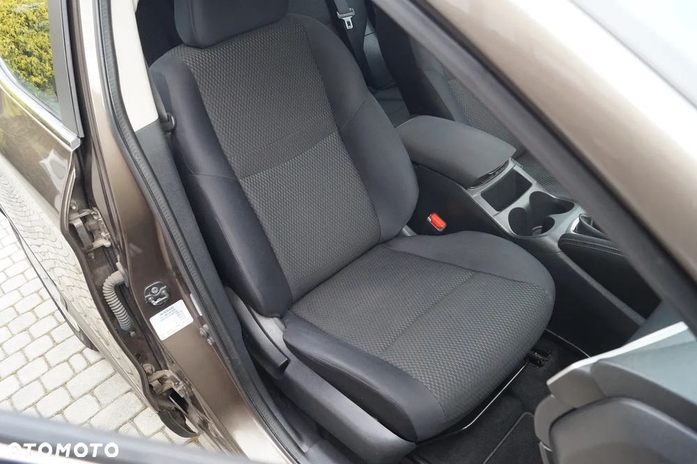 Nissan Qashqai 1.2 DIG-T N-Vision - 25