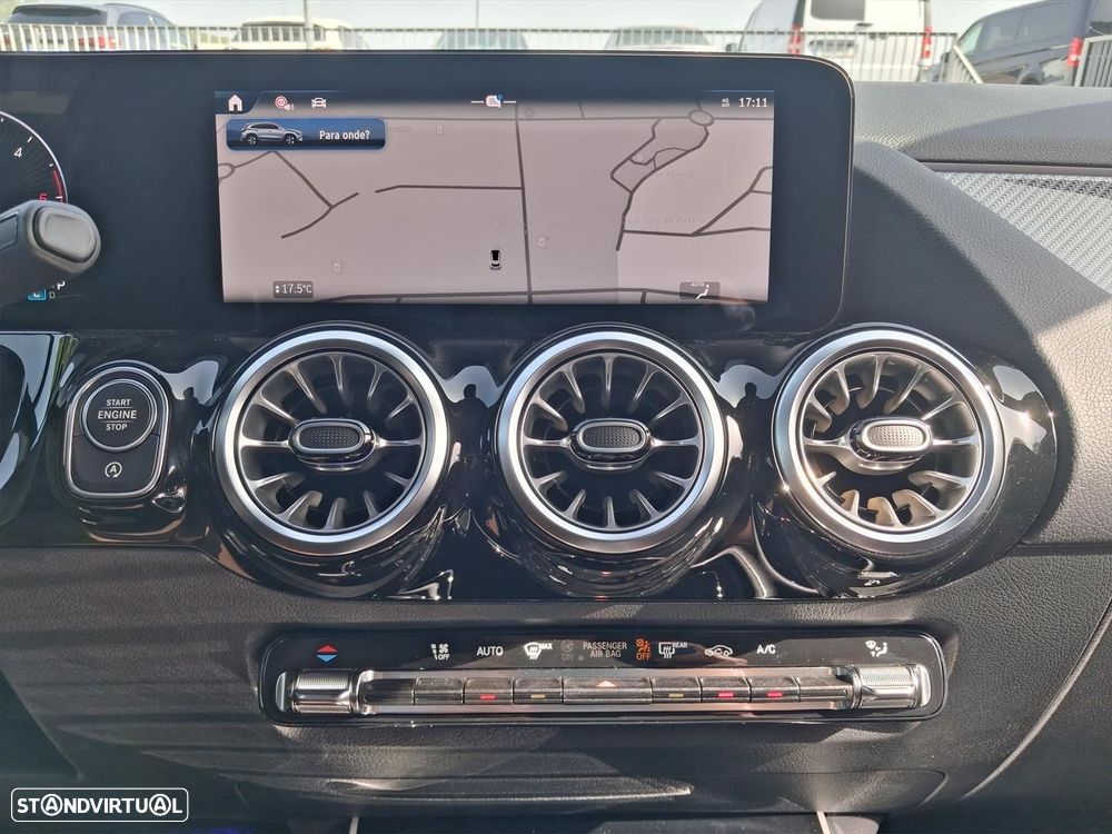 Mercedes-Benz GLA 180 d AMG Line - 21