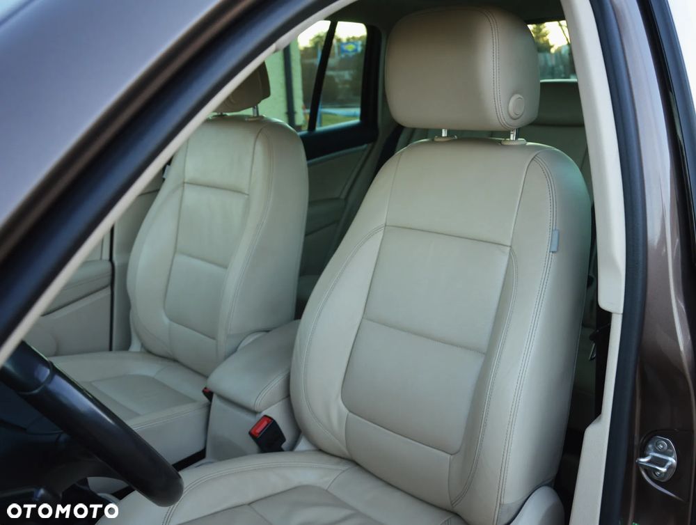 Volkswagen Tiguan - 17