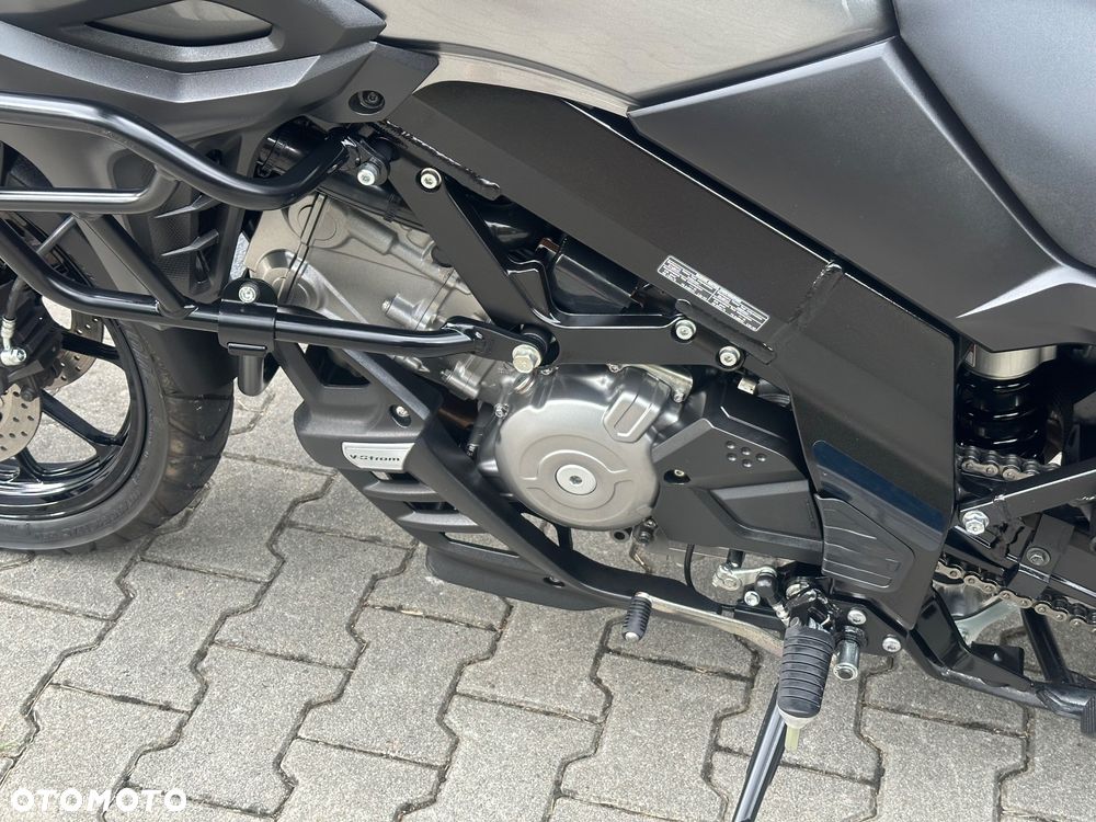 Suzuki DL - 25