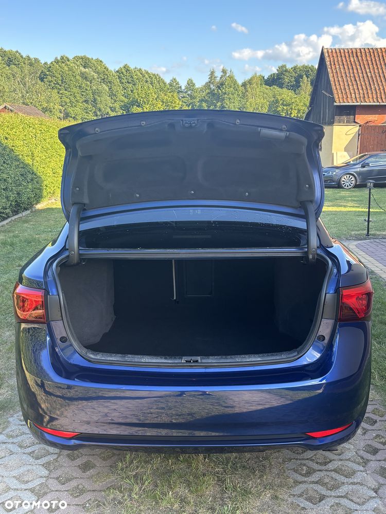 Toyota Avensis - 19