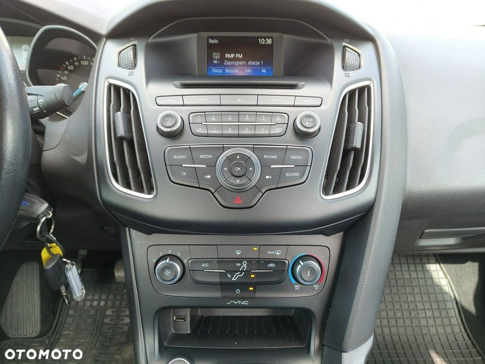 Ford Focus - 10
