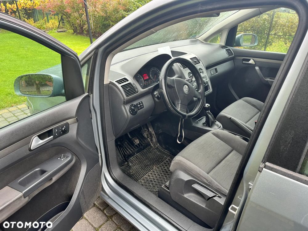 Volkswagen Touran - 7