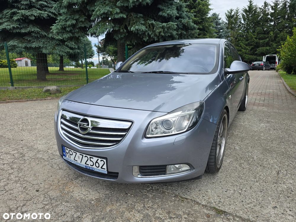 Opel Insignia - 1