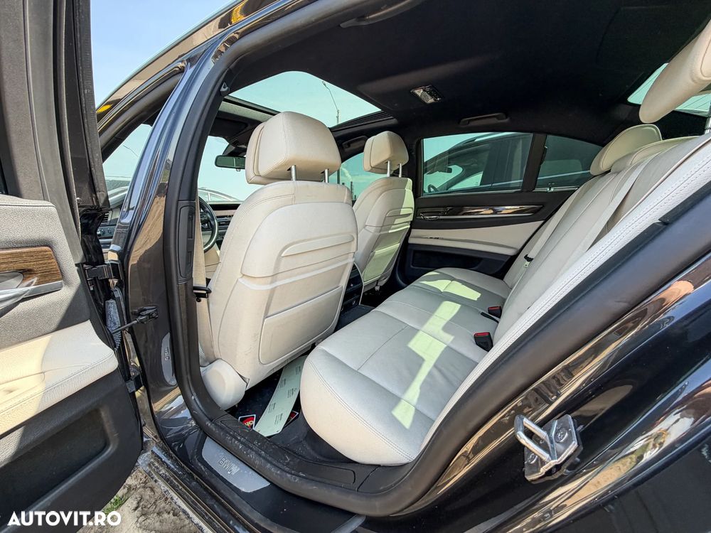BMW Seria 7 730d xDrive - 17