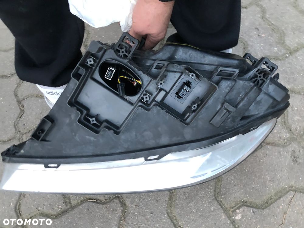 VOLVO XC70 V70 S80 XENON LAMPA PRAWY PRZÓD 31283916 - 6