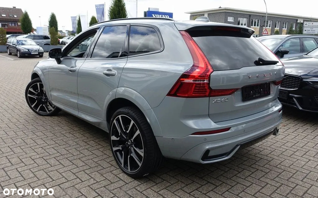 Volvo XC 60 B5 B AWD Ultra Dark - 4