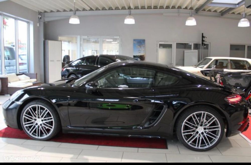 Porsche 718 Cayman 2.0 Style Edition - 3