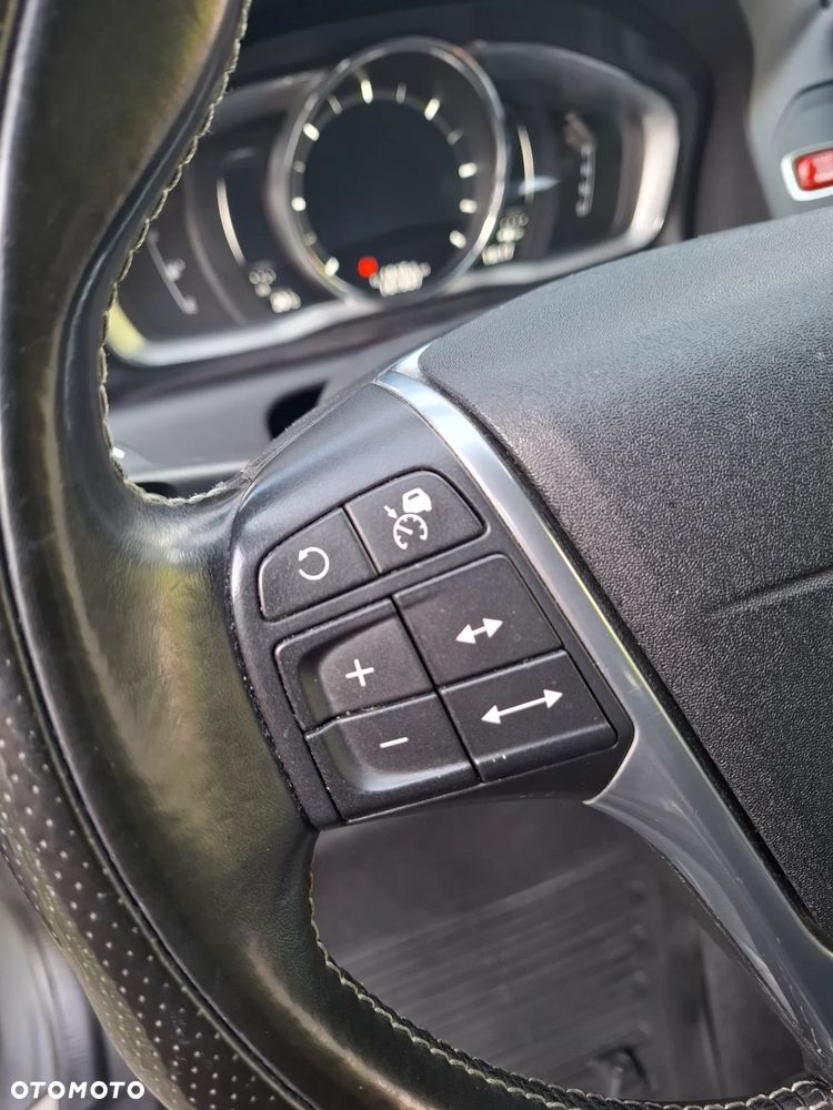 Volvo XC 60 D3 Drive-E R-Design Momentum - 12