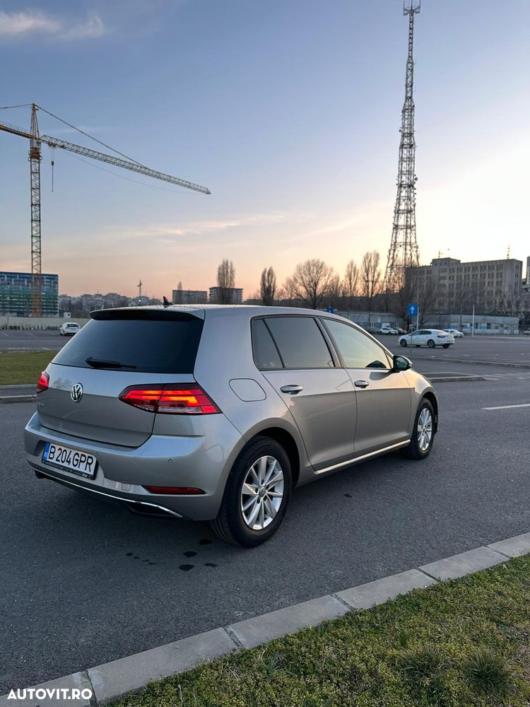 Volkswagen Golf 1.6 TDI Comfortline - 3