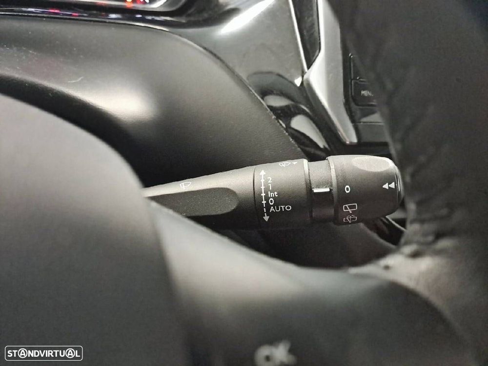 Peugeot 208 1.2 PureTech Signature - 15