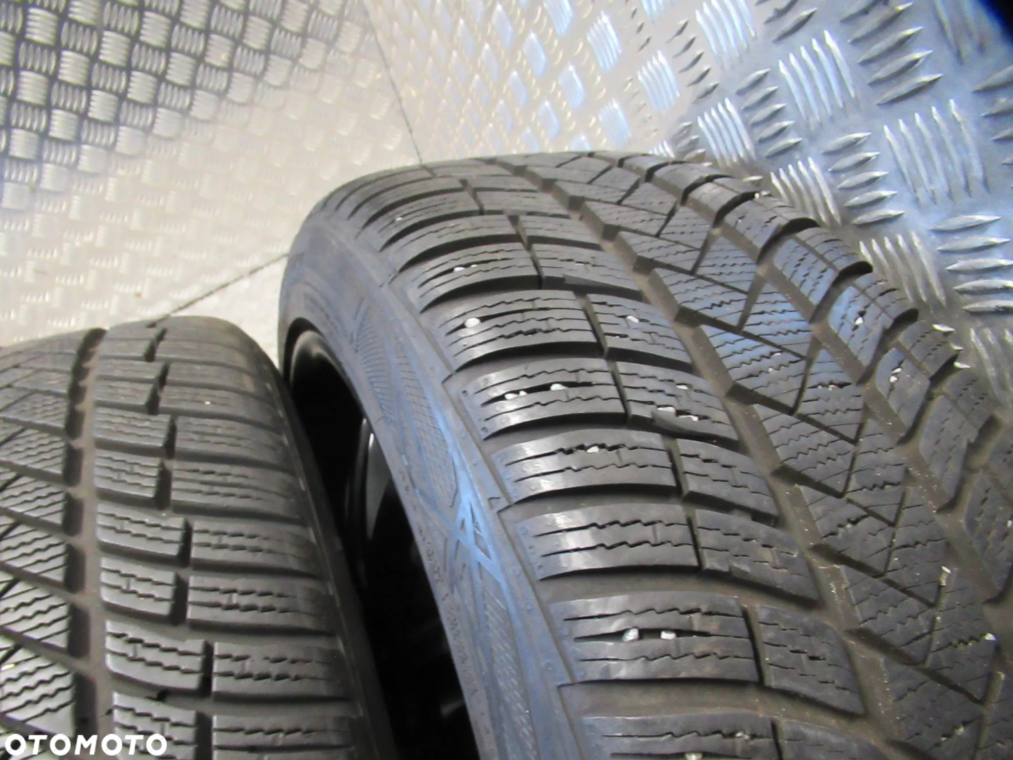 Koła Mercedes C-klasa E-klasa Audi A4 A6 Vw Passat Golf 8Jx18 et35 5x112 8mm 22rok - 17