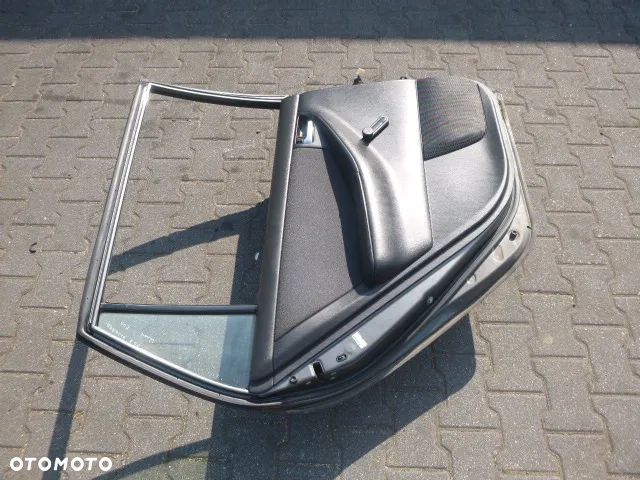 DRZWI LEWY TYŁ LEWE TYLNE KOMPLETNE TOYOTA COROLLA E12 KOMBI KOLOR 1C3 - 15